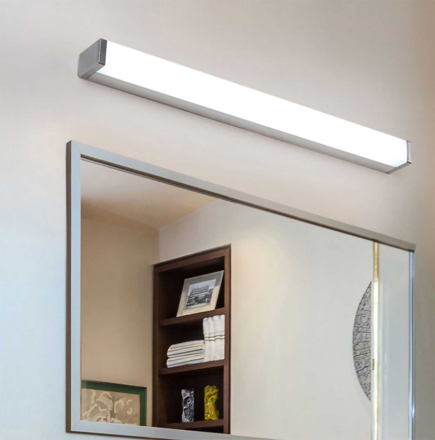 Luminaria LED de sobreponer para espejo en muro, ESP-4412 Illux
