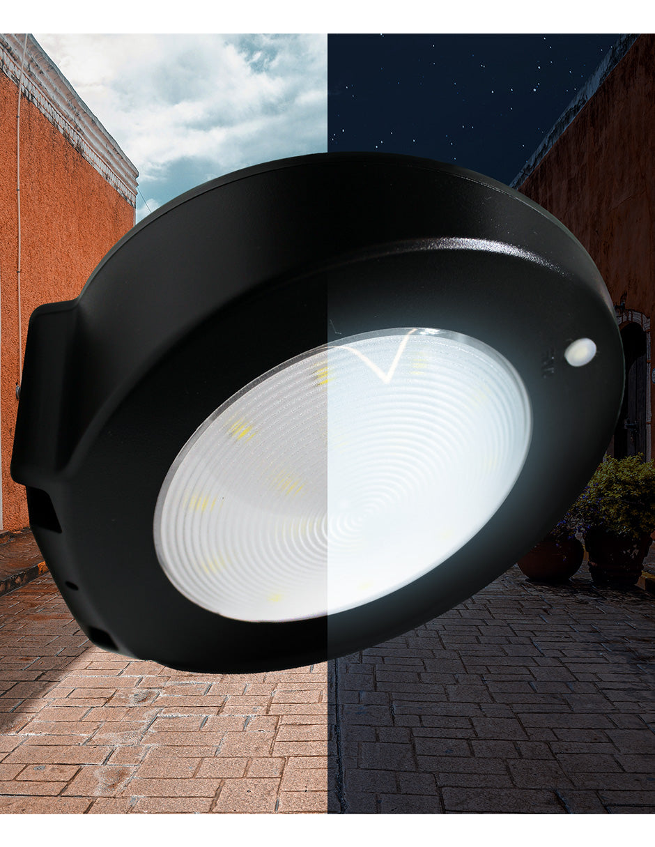 Luminaria LED solar con sensor de movimiento de sobreponer en muro, Negro 2.5W, Modelo MS-3104.N Dekor