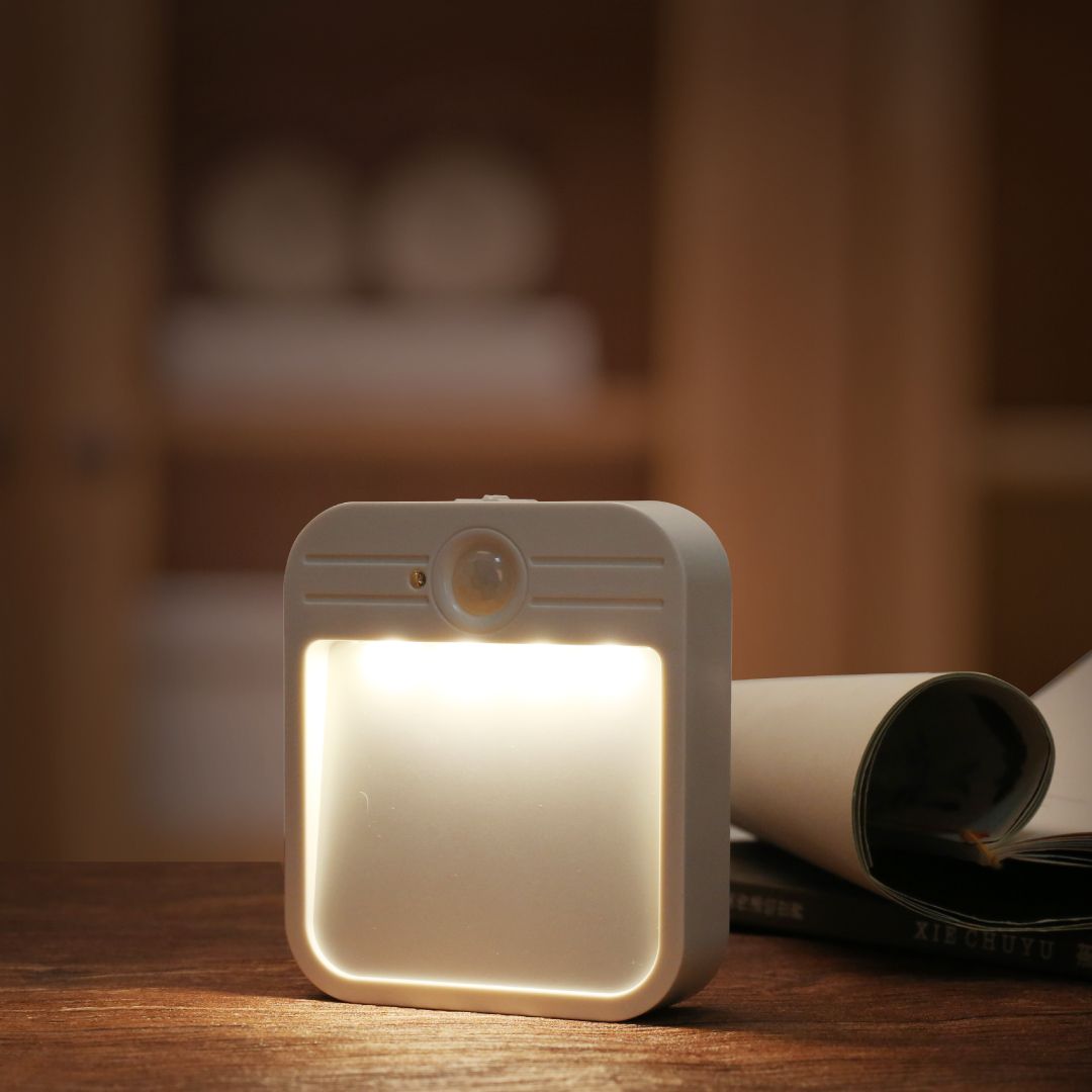 HB LEDS Luz Nocturna LED Con Sensor de Movimiento 0.5 W